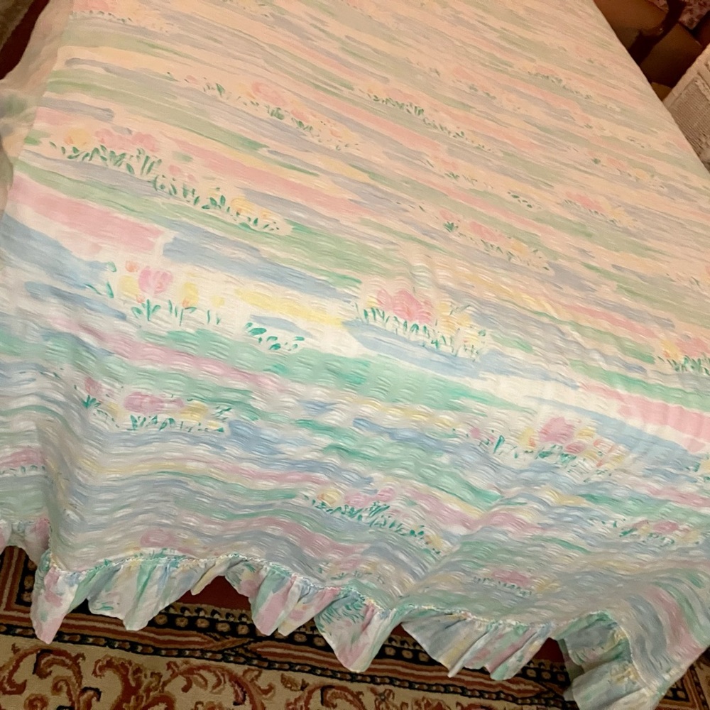 SEERSUCKER RUFFLED COTTON set of 2 TWIN BEDSPREADS FLORAL GARDEN PASTELS - Picture 4 of 16